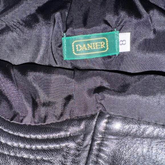 Danier Black Leather Skirt - Size 8 - Picture 3 of 4